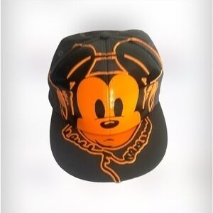 DISNEY PARKS original DJ hipster Mickey Mouse hat size Adult